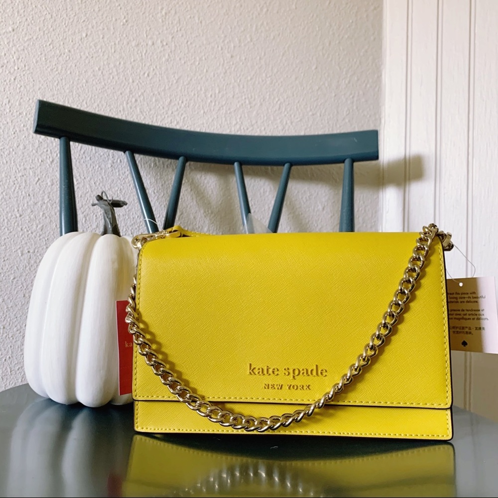 SOLD 🐍 auth kate spade crossbody in chartreuse 🐍